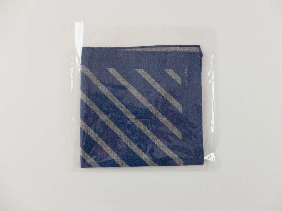 KITON Napoli Azul Gris Hecho a Mano Rayas Diagonales Lana Bolsillo Pañuelo Auténtico Foto 4 de 4