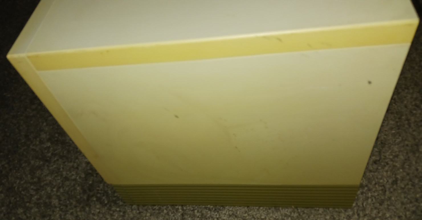 Packard Bell E153 Vintage Desktop Computer with Pentium Processor 