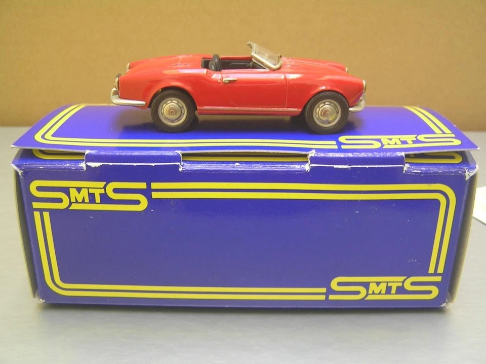 SMTS CL15 Alfa Romeo Giulietta Spyder Metal Blanco Escala 1/43 Inglaterra Nuevo en Caja Foto 3 de 4