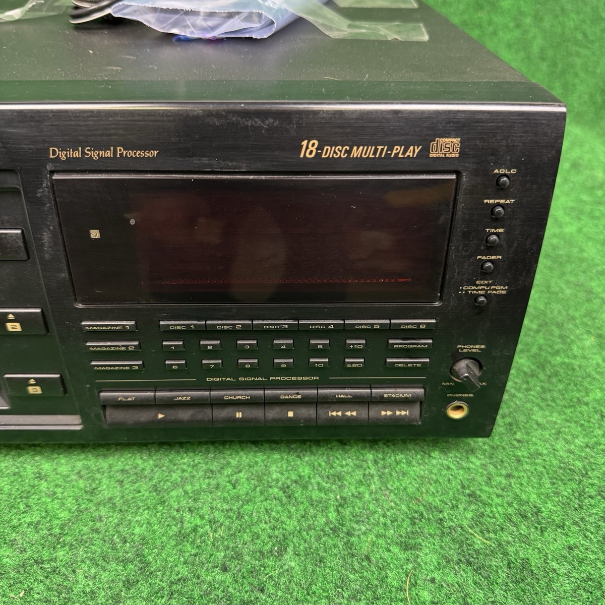Pioneer PD-TM3 Multi-CD Player 18 Disc Changer Remote Included