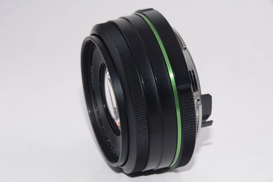 [N.MINT/In Box]Pentax DA 70mm f2.4 SMC Limited Lens  From JAPAN #u7380 - Image 2 of 4