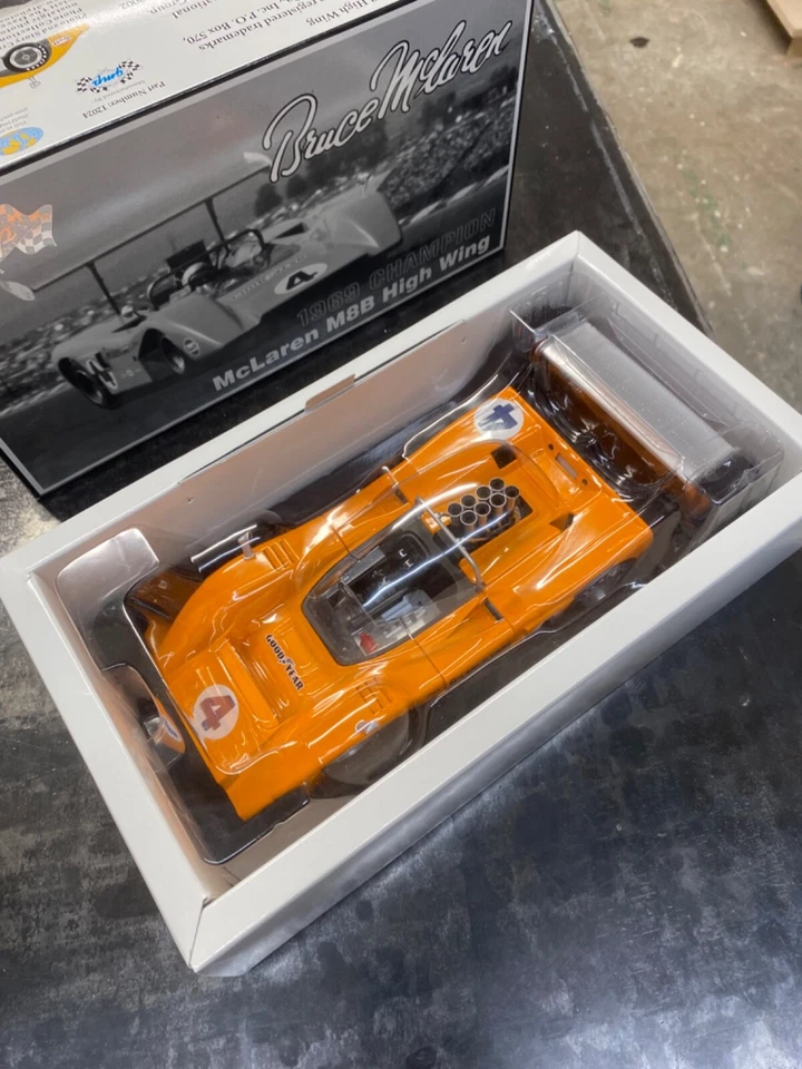Bruce McLaren 1969 Champion M8B High Wing #4 (número de série 2233) 1/18 GMP - Imagem 4 de 4