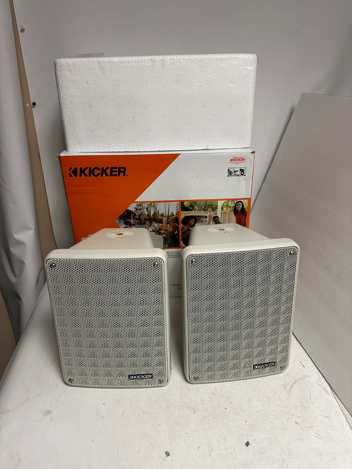 Kicker 46KB6G KB6000 KB6G 2Way Full Range Indoor Outdoor Speakers