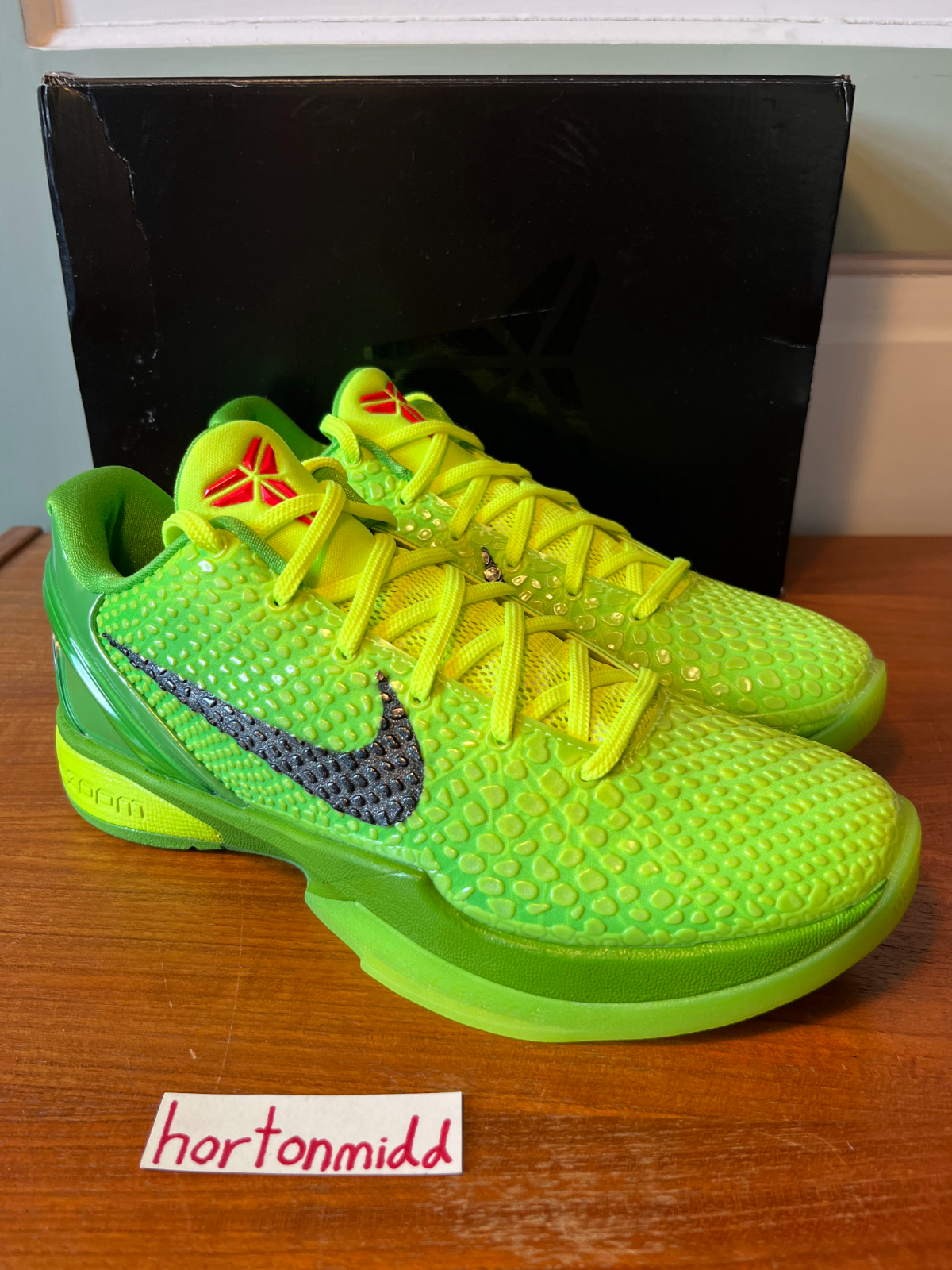 kobe grinch size 11
