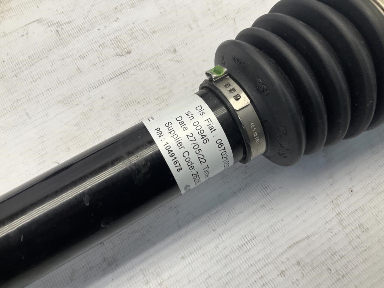 22-24 Maserati MC20 M240 Axle Shaft Kit Left + Right 673015581 670219393 Q
