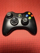 Microsoft Xbox 360 Wireless Gaming Controller - Black (Model 1403)