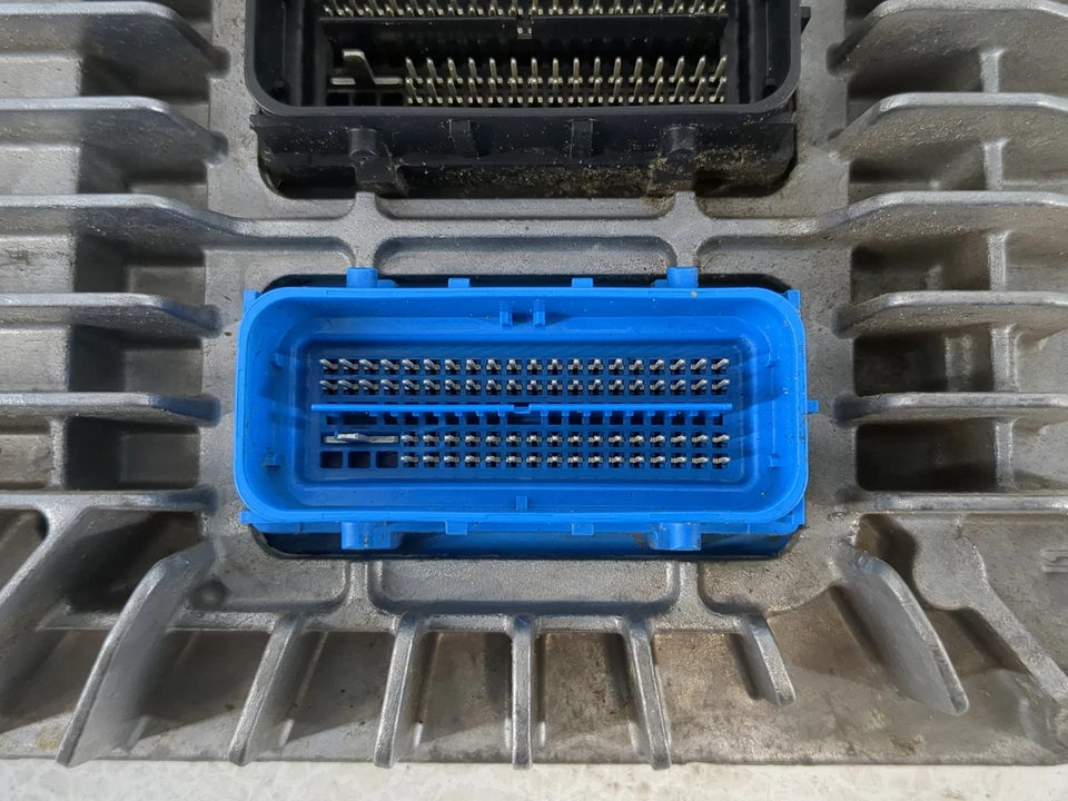 2012-2013 Buick Verano Engine Control Computer Ecu Pcm Ecm Pcu Oem AGJT2 - Image 3 of 4