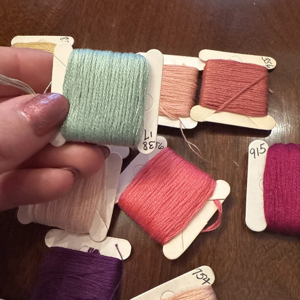 Estate Lot DMC fine embroidery threads hand sewing most colors labeled - Image 3 of 4