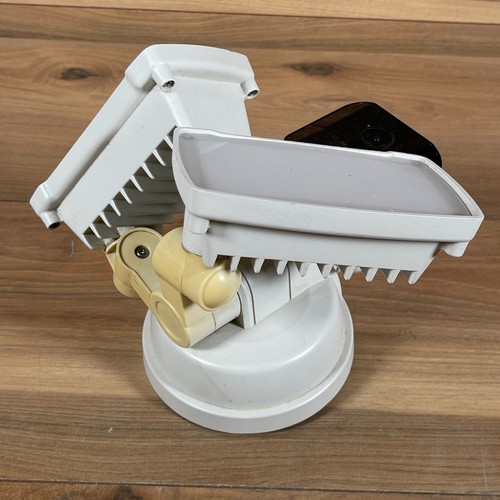 Victure FC940 Floodlight Security Camera Wireless Two-Way Audio Motion-Activated - Picture 2 of 4