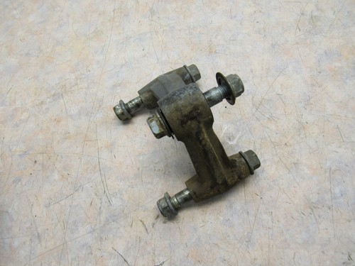 1985 HONDA 200 X ATC OEM SWINGARM BRACKET / FASTENERS #3 - Imagen 5 de 5