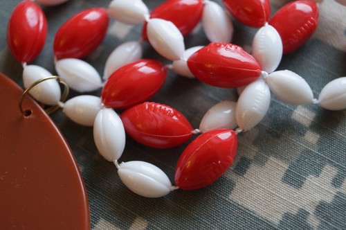 NEW Bud Bowl Budweiser Arizona 08 Bud Light Necklace Throw Beads Red and White - Picture 4 of 4