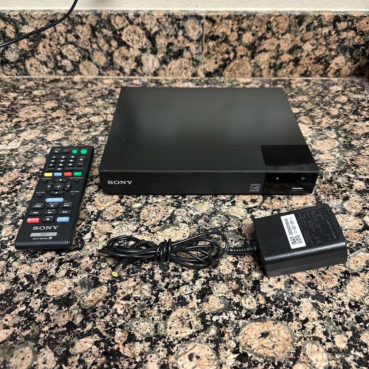 Sony Blu-Ray Disc/DVD Player BDP-S1700 with Power Cord & Remote; Tested & Works!