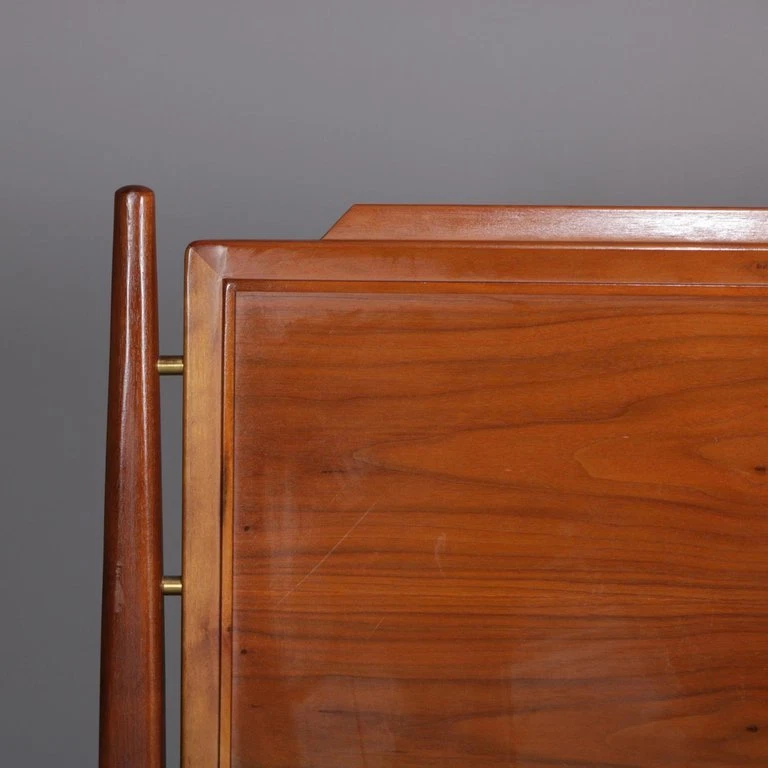 Cabecero y marco completo/doble danés moderno de nogal de mediados de siglo, mediados del siglo XX Foto 4 de 4