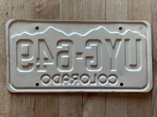 Vintage 1990 Colorado Mountain License Plate Single With Tags UYG-649 - Picture 2 of 2