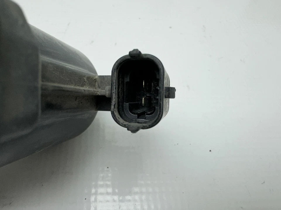 Actuador de freno de estacionamiento trasero derecho Buick Lacrosse 2018 2019 fabricante de equipos originales Foto 3 de 4