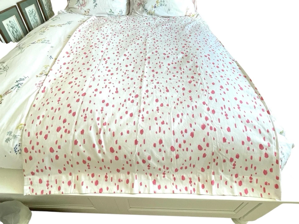 Paneles de cortina Pottery Barn Kid Marley Blackout 44”x 62” puntos rosados blancos. Set 2 Foto 3 de 4