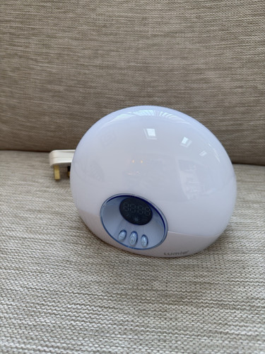 LUMIE BODYCLOCK: Starter 30 Wake-Up Light SAD Gradual Sunrise Clock - Bild 1 von 7