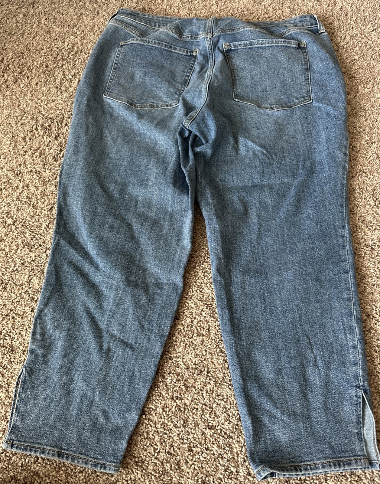Picture 2 of 8
