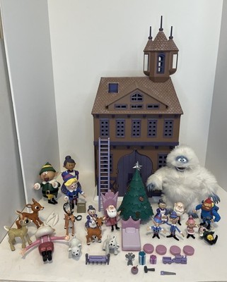 Memory Lane Rudolph Red Nosed Reindeer Deluxe Santa's Castle Play Set + Figures