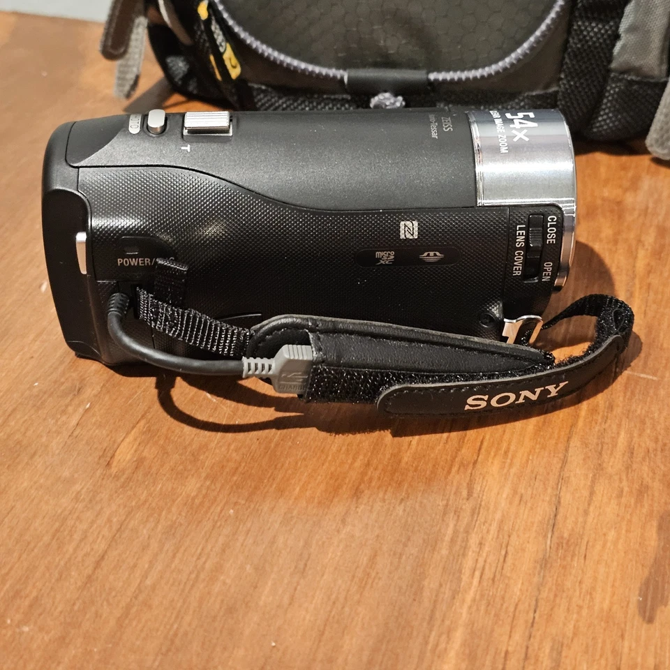 Sony HDR-PJ275 HD Camcorder with Built-in Projector (Black) 8GB Internal Memory - Image 4 of 4