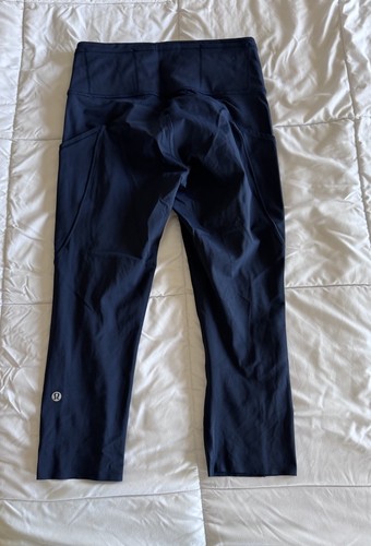 Lululemon Fast Free Crop II *Nulux 19" Midnight Navy Size 6, EUC Workout Gym - Picture 6 of 11