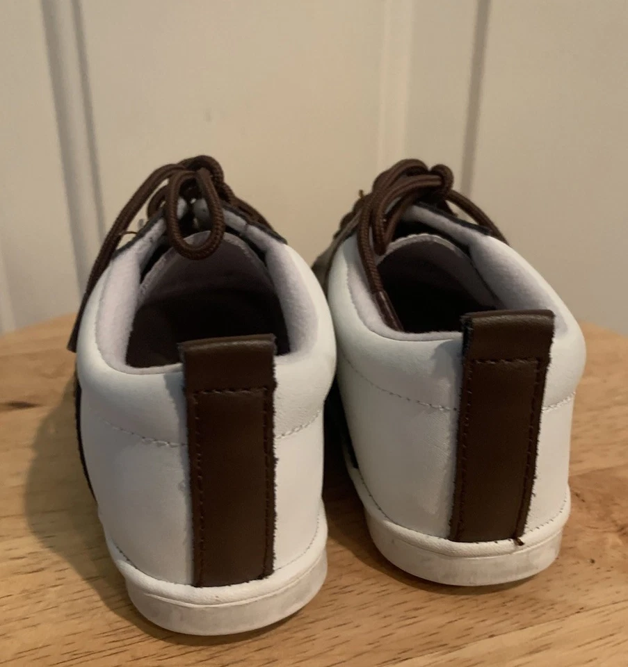 Angel Zapatos de Bebé Marrón y Blanco Sillín Oxford Zapatos Talla 7 Foto 2 de 4