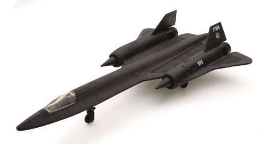 new!! SR-71 ブラックバード 1/72 Amazon.com: Revell 85-5810 SR-71 Blackbird 1:72 Scale 66