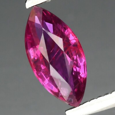0,54 kt 7 x 3,5 mm Marquise unbeheizter rosa-roter Rubin Edelstein, Afrika