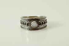 925 Sterling Round MOP Mother of Pearl Toned Size 6.75 Ring 4.3 Grams RIN9095