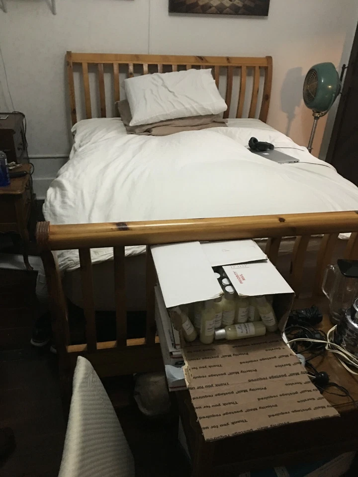 Antique Wooden Bedframe - Image 4 of 4