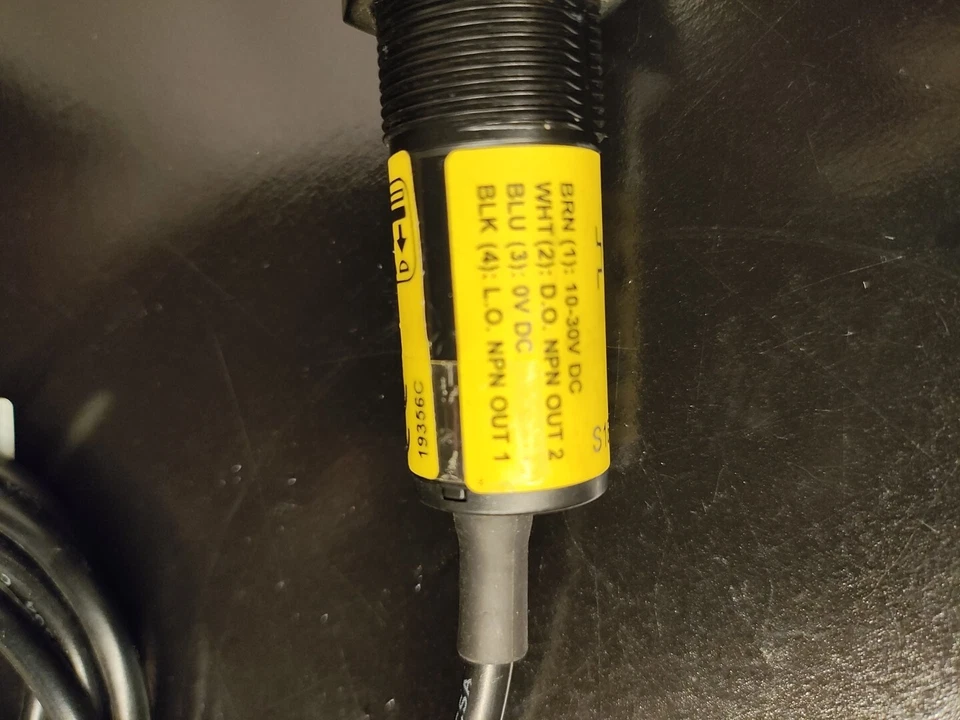 1pcs New BANNER S18-2VPFF50-2M Reflector Switch Sensor  - Image 3 of 4