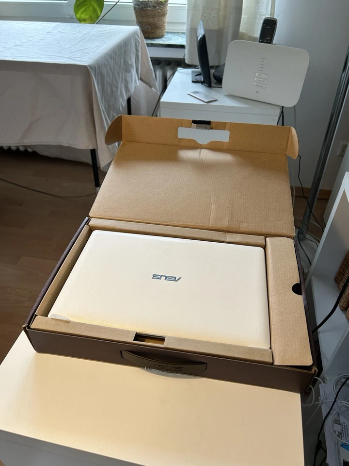 Asus X200CA Windows 10 Laptop mit Touchscreen Notebook - Bild 3 von 4