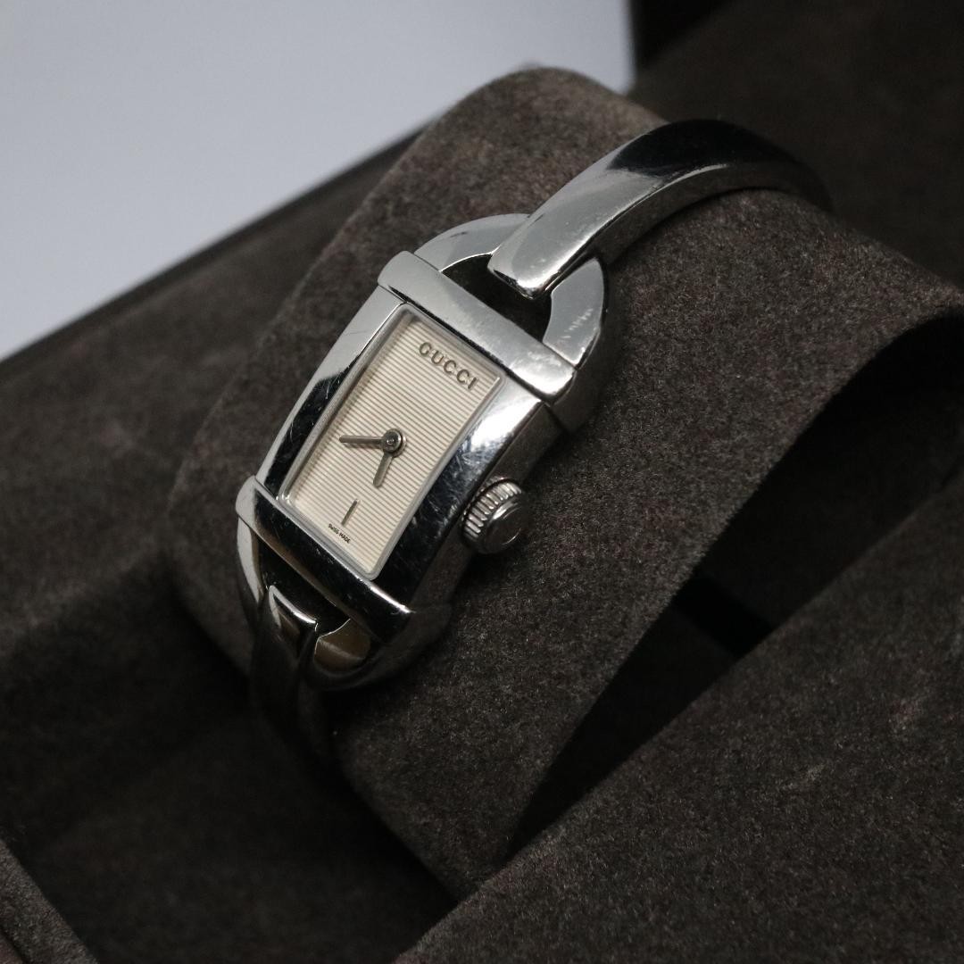 GUCCI Ladies Rectangular Silver Analog Watch 6800… - image 4