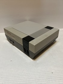 Official Nintendo Entertainment System NES-001 Console Duck Hunt / Mario Tested