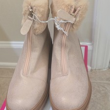 Cato Chelsea Women’s Beige Faux Suede Ankle Bootie Faux Fur Cuff Zip 8