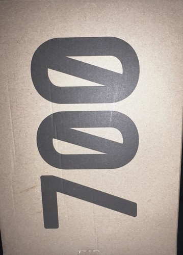 Size 4.5 (Y) - Yeezy 700 MNVN Youth 🔥Final Price Drop!!🔥 - Picture 7 of 8