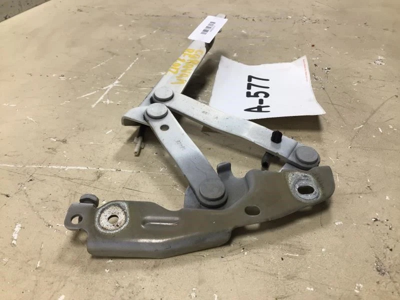 Dodge Grand Caravan 2012 capó derecho bisagra OEM+  Foto 3 de 4