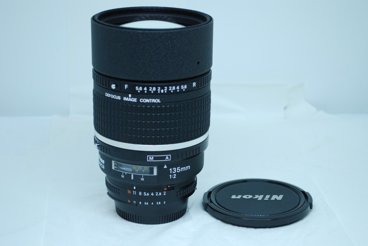 Nikon 135mm F Dc Bokeh Nikon NIKKOR 135mm F/2 RF D AF A/M DC - Main Image