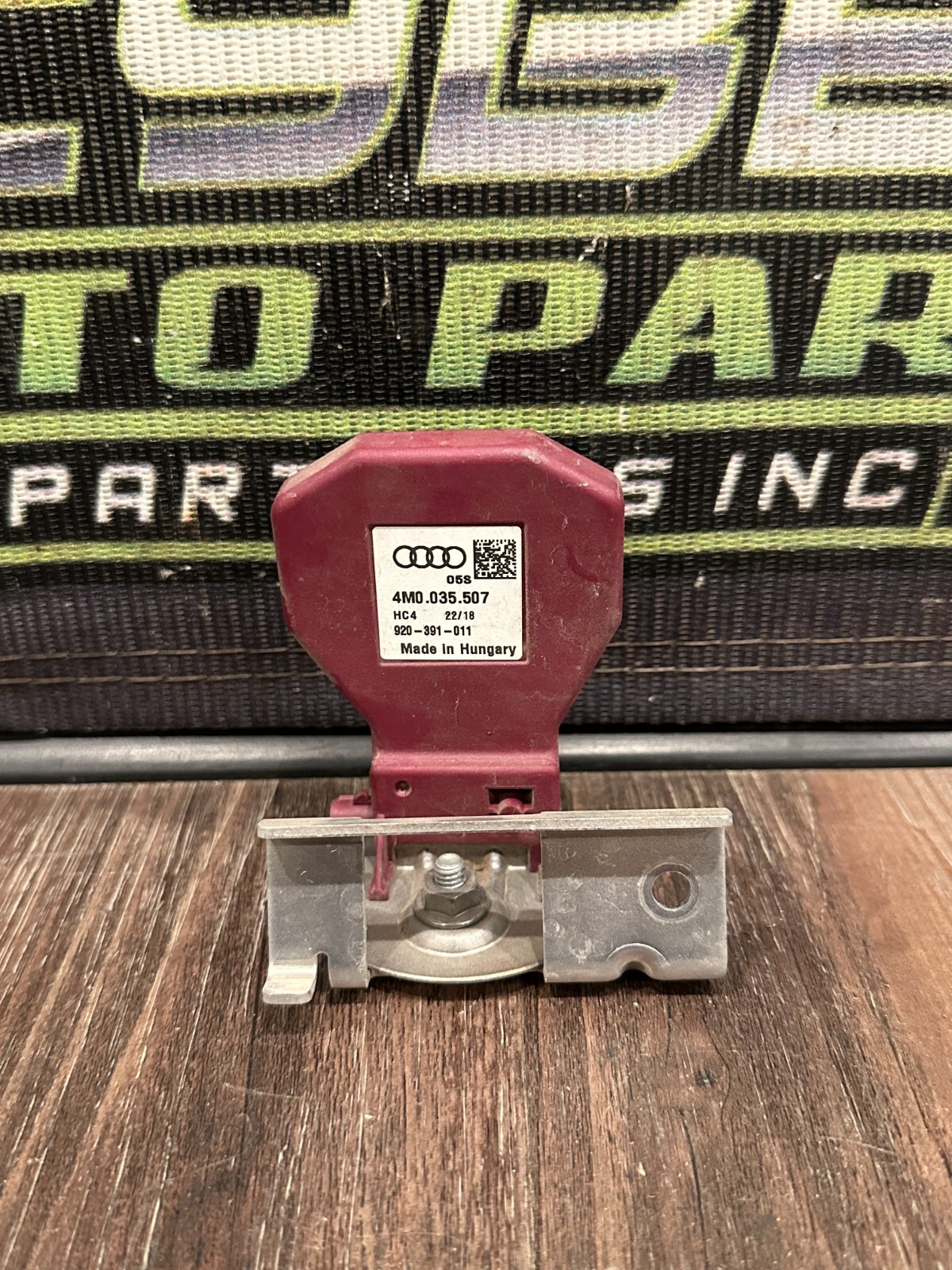 2017-18 AUDI R8 MOBILE PHONE ANTENNA OEM 4M0 035 507