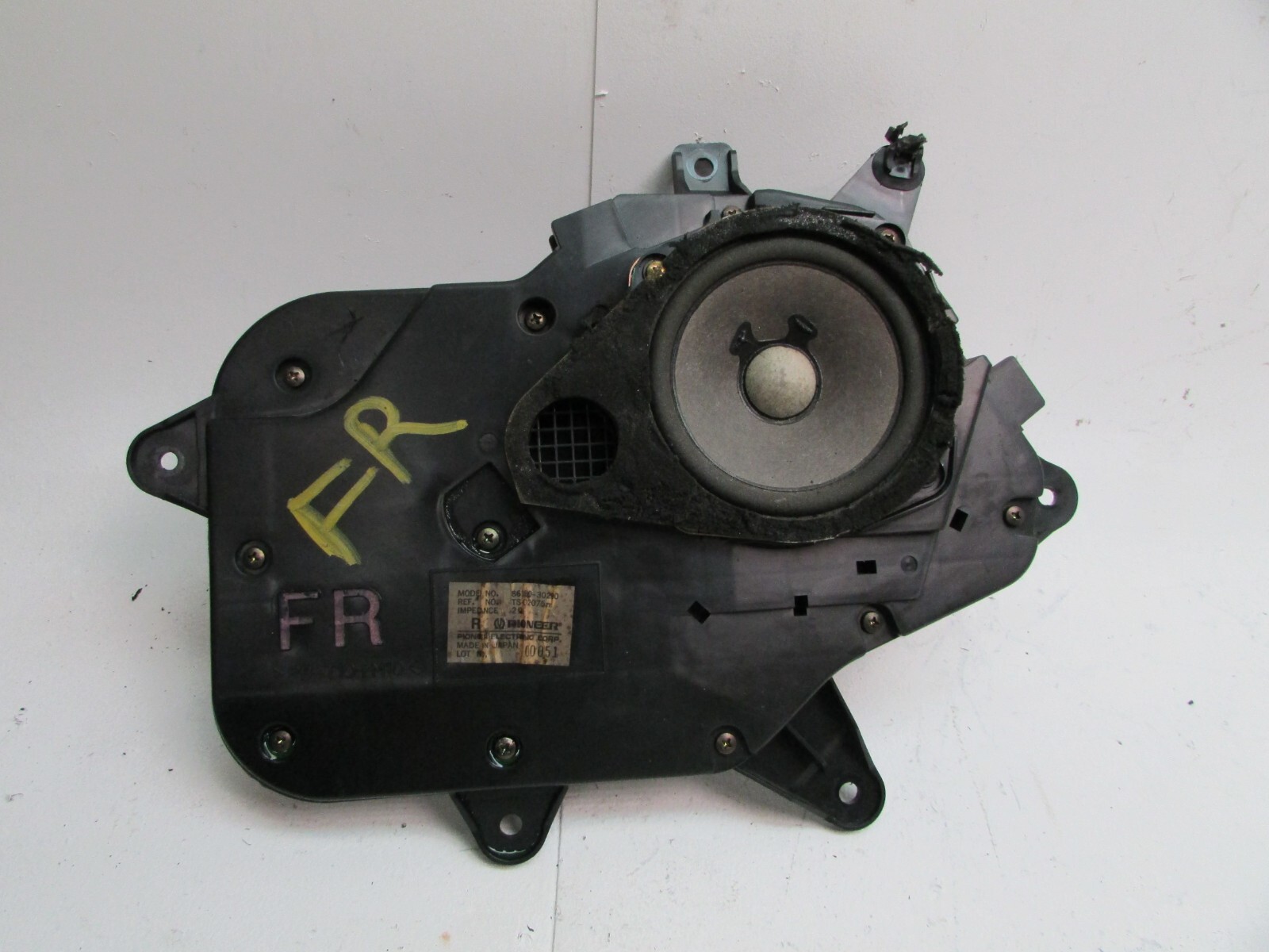 Audio Speaker Box GS300 1998 2004 Right Passenger Side Front Door