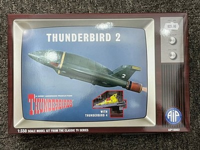 Adventures in Plastic Thunderbird 2 im Maßstab 1:350 mit Thunderbird 4
