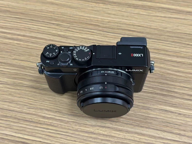 Panasonic LUMIX DC-LX100 II DC-LX100M2 4K Compact Camera with