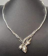 Hagit Gorali 925 Sterling Silver Calla Lily Pearl Collar/Necklace