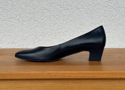 Gabor Pumps Gr. 7,5 / 41 navy blau Echtleder NEU