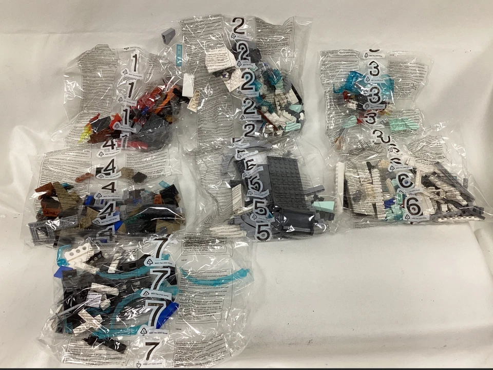 New Lego Legends of Chima Sir Fangar's Ice Fortress Building Block Toy Set 70147 - Image 4 of 4