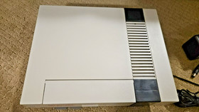 Nintendo NES Console Bundle - 22 Games - 2 Controllers Tyson Punchout Mario