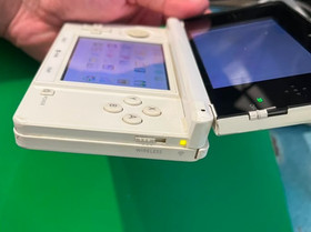 Nintendo 3DS Console &ndash; Ice White (EUR) + 128GB microSD + 3 Games