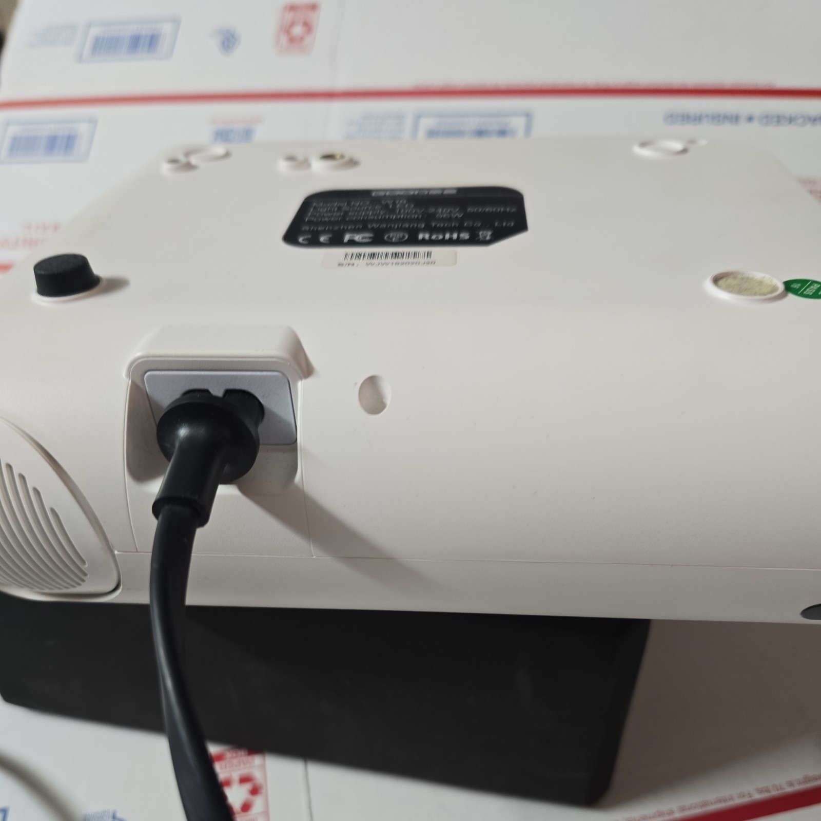 Mini Projector, GooDee W18 WiFi Movie Projector with Synchronize Smartphone Scre