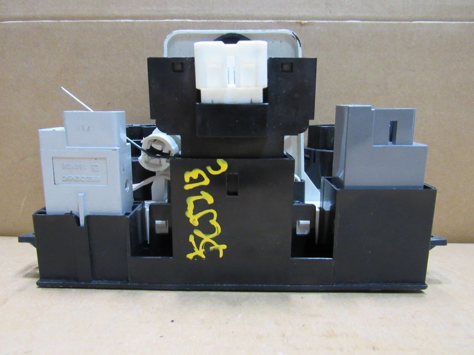 1999 2000 2001 Toyota Solara AC Heat Climate Temp Control Module OEM 158926 - Image 2 of 4