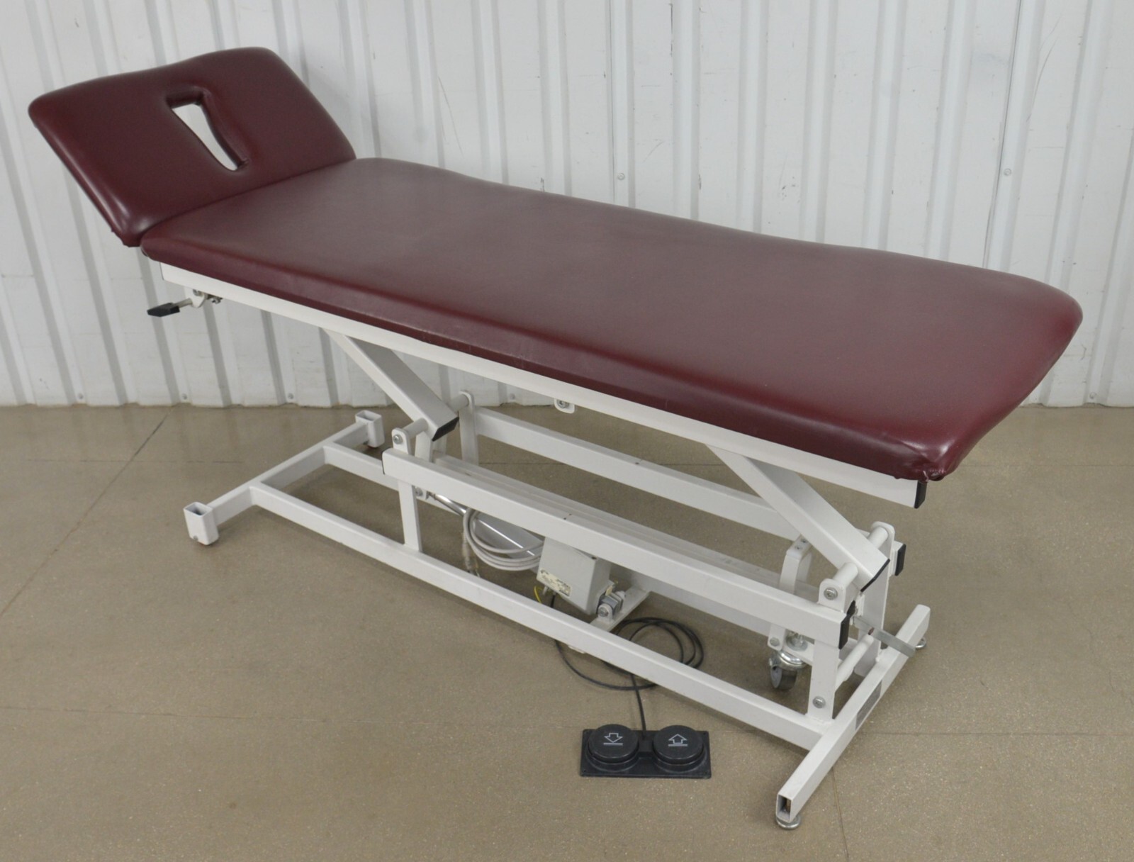 Armedica AM-200 Hi-Lo Two Section Treatment Table W/ Footswitch